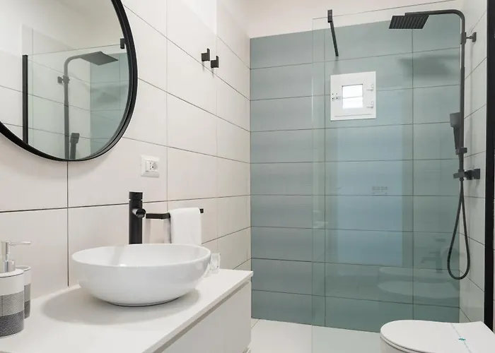 Apartment Metro Station By Dimorra