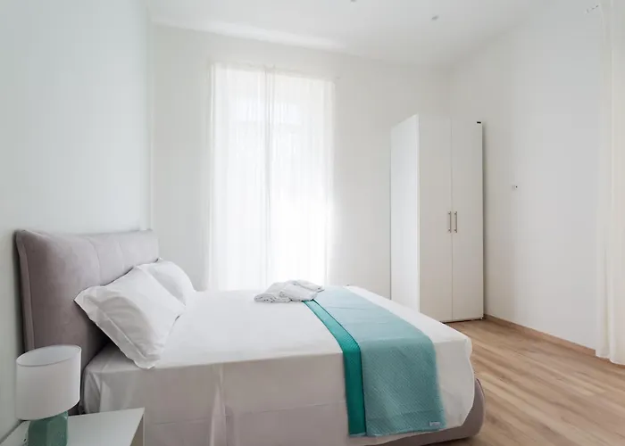 Metro Station By Dimorra Apartment Neapel